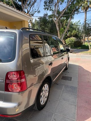 Volkswagen Touran 1.9 TDI 105 CV – 7 PLAZAS