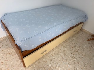 Cama con otra debajo