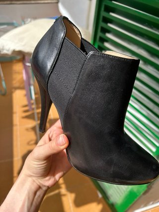 Botines Guess Negros Tacon