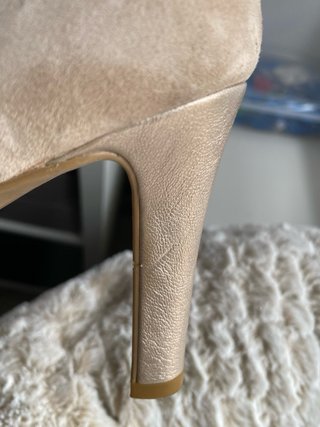 Tacones Fosco Beige y Dorado Talla 37
