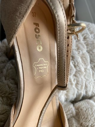 Tacones Fosco Beige y Dorado Talla 37