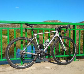 Canyon Ultimate CF SLX Carbono + Fulcrum Quattro
