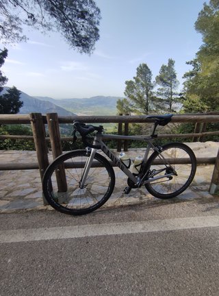 Canyon Ultimate CF SLX Carbono + Fulcrum Quattro