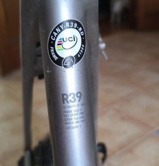 Canyon Ultimate CF SLX Carbono + Fulcrum Quattro