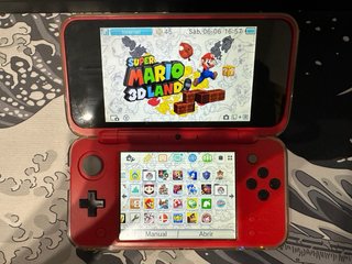 Nintendo 2DS XL Poké Ball Edición Limitada