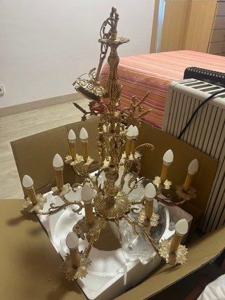 Lámpara de latón dorada para salón