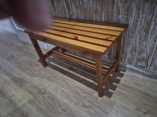 2 banquetas de madera rústica barnizada