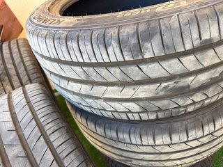 4 ruedas Kumho Ruedas Casi Nuevas 235 45R18 98W