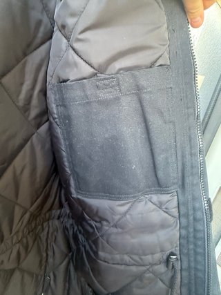 Abrigo Carhartt Negro con Capucha