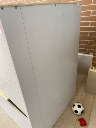 Mueble para lavadora y secadora con persiana
