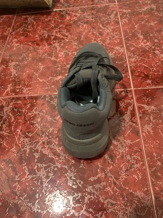 Zapatos de moda grises