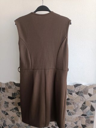 Vestido volantes sin mangas