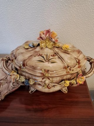 Sopera cerámica con bandeja floral