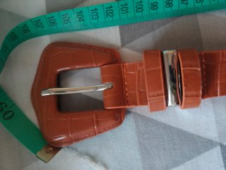 Bolso y cinturón naranja