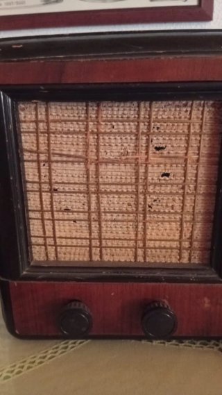 Radio Antigua Madera y Metal