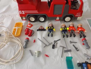 Playmobil Camión Bomberos 3879 con accesorios