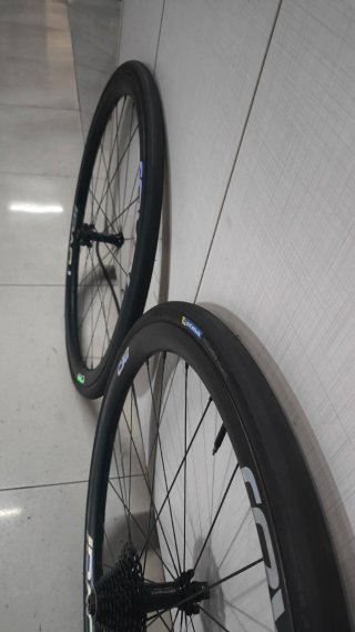 Ruedas de carbono para carretera