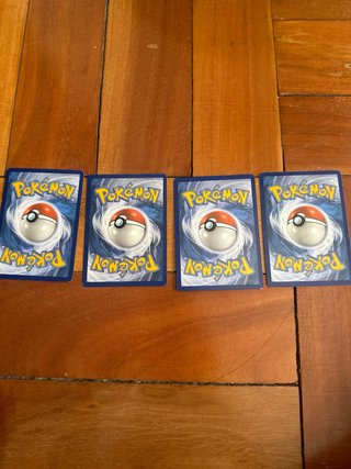 4 Cartas verdaderas Pokemon