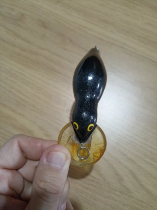 Señuelo Antiguo Granbass Negro