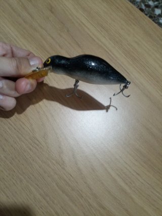 Señuelo Antiguo Granbass Negro