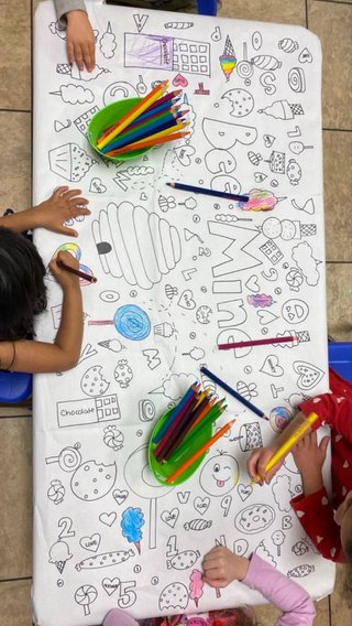Animadora, Niñera y Cuidadora Infantil
