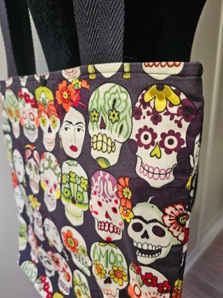 Bolso de hombro estampado Frida Kahlo y calaveras