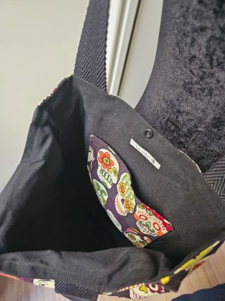 Bolso de hombro estampado Frida Kahlo y calaveras