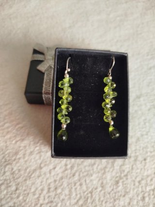 Pendientes Plata y Piedras Verdes, peridoto Natura