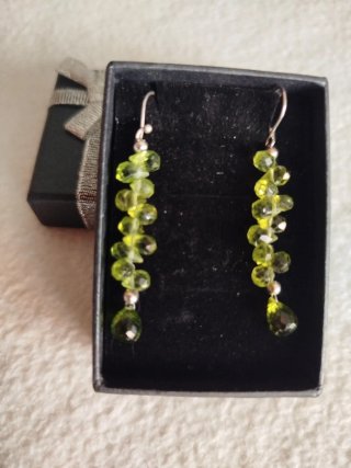 Pendientes Plata y Piedras Verdes, peridoto Natura
