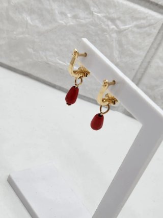 Pendientes Goldfilled Flor Roja