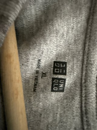 Camiseta Uniqlo Gris Manga Larga Talla XL