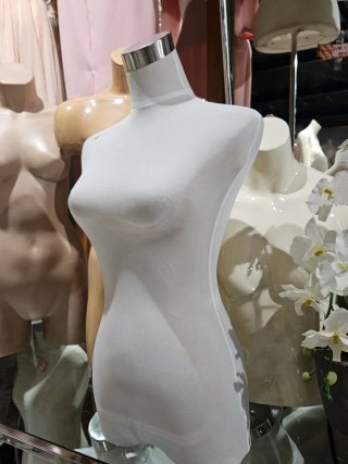 Busto maniquí mujer blanco