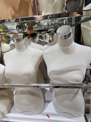 Busto maniquí mujer blanco