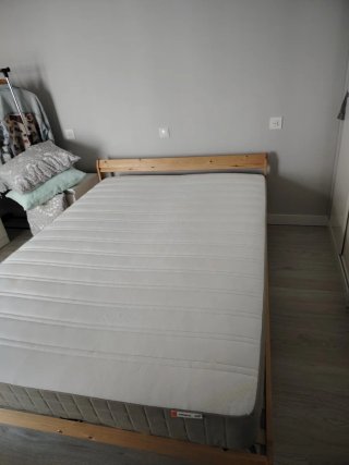 Cama 140x200 cm. Colchón Ikea Vestöroy incluído.