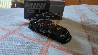 Mini GT Nissan LB-ER34 Skyline Nero GT-R R34 gtr