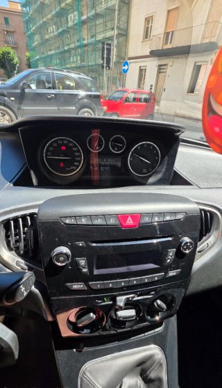 Lancia Y  2013