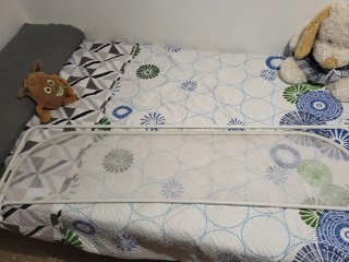 Barrera de cama para seguridad infantil