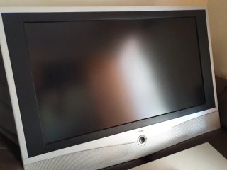 TV Loewe Xelos A37 FHD con Módulo Satelital