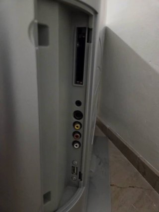 TV Loewe Xelos A37 FHD con Módulo Satelital