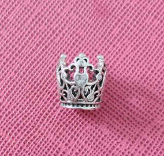 Charm Corona Pandora Plata