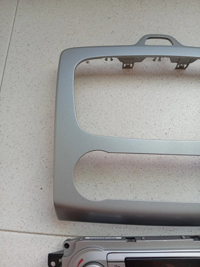 Marco clima gris Ford Focus mk2 tdci ghia