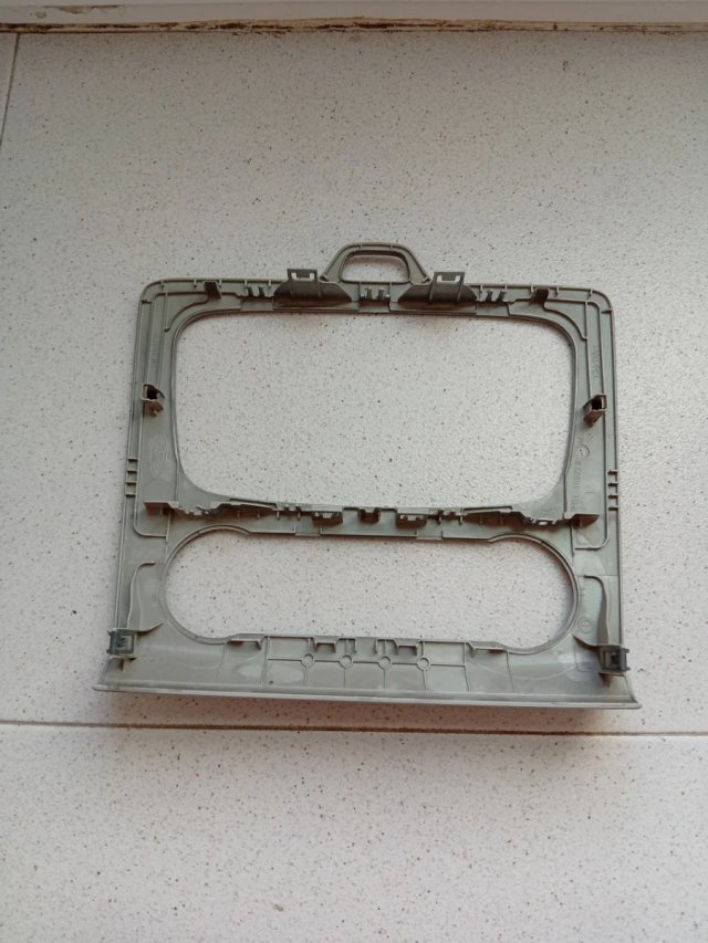 Marco clima gris Ford Focus mk2 tdci ghia