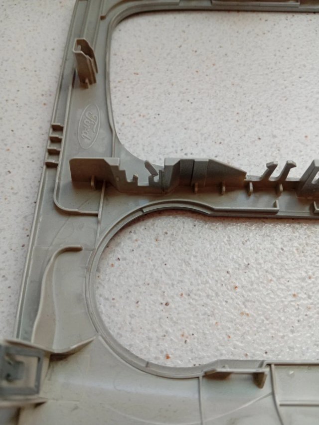 Marco clima gris Ford Focus mk2 tdci ghia