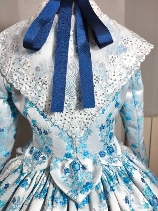 Traje Fallera NUEVO  Niña Azul/Blanco 9-11 Años