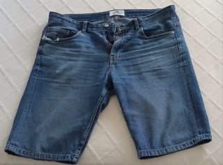 Pantalón corto vaquero DENIM.