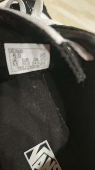 Zapatillas Vans Negras un uso