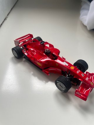 Scalextric C3 Ferrari F2008 + ING Renault