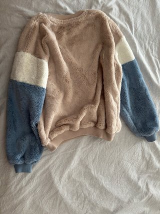 Sudadera oversize beige azul color block suave