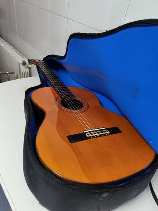 Guitarra española ALHAMBRA