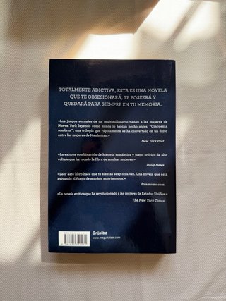 Lote 2 libros Cincuenta sombras de Grey E. L. Jame
